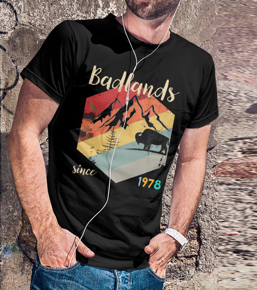 Badlands Since 1978 South Dakota National Park Hiking Mountain Bison T-Shirt