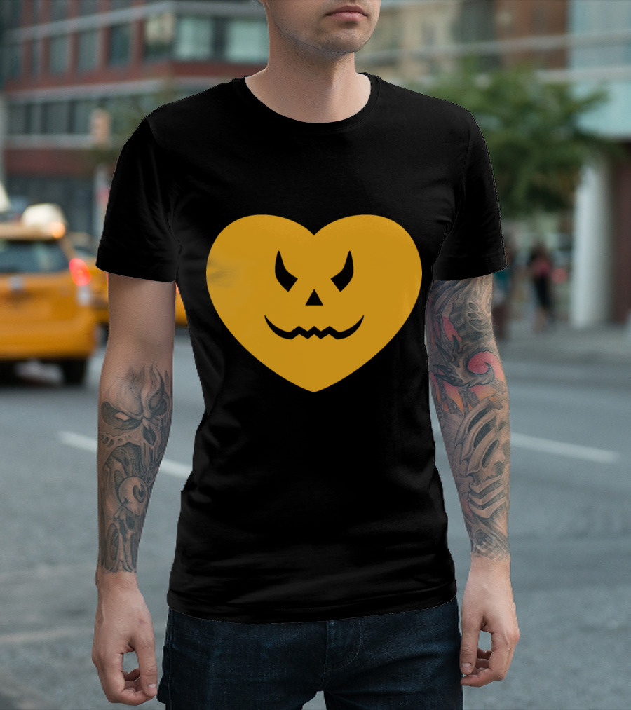 Pumpkin Heart Halloween Yellow Heart Scare Jack-O'-Lantern Face T-Shirt