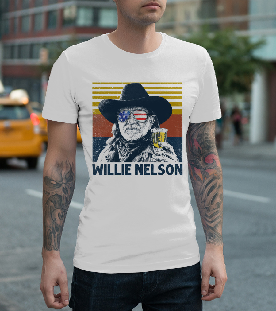 WILLIE NELSON USA FLAG SUNGLASSES BEER STRIPES T-Shirt
