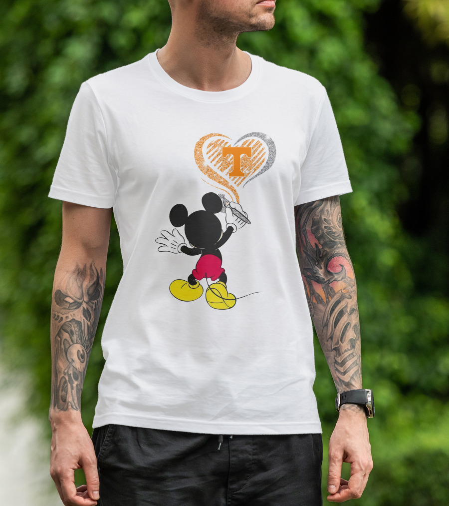 Mickey Painting Heart With Tennessee Volunteers T-Shirt