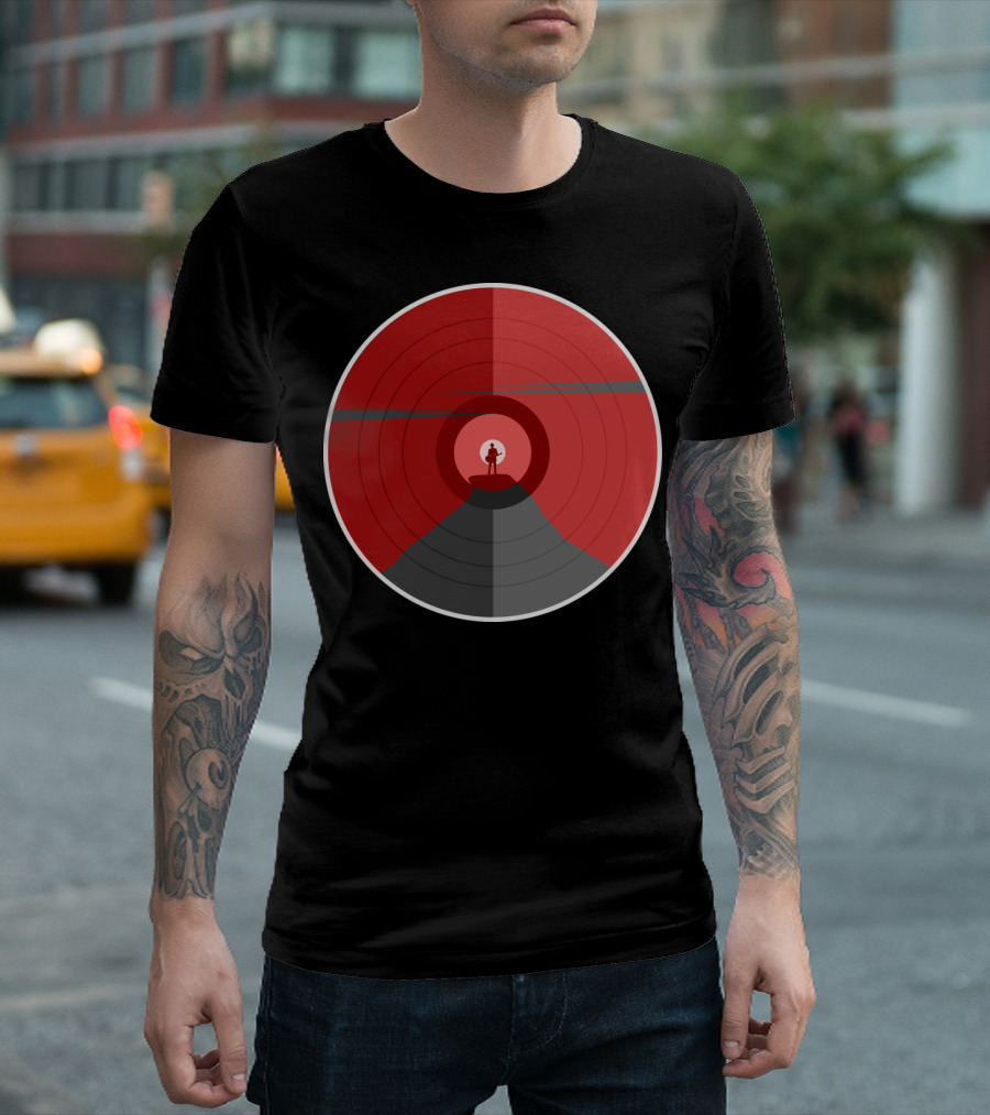 Rock Mountain Climber Silhouette in Red Circular T-Shirt