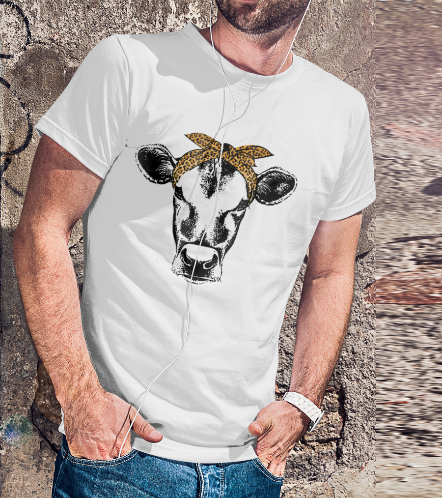 Cow With Leopard Print Bandana Trendy Girl Fashion T-Shirt
