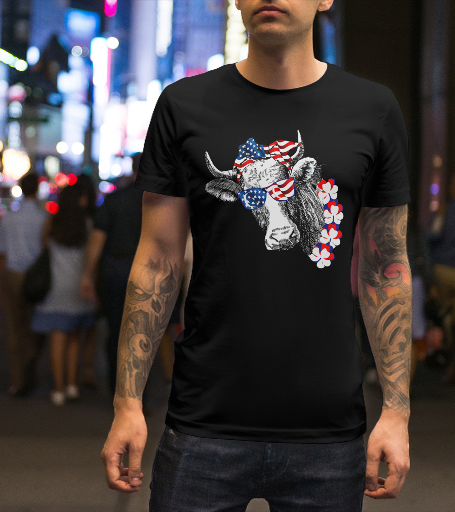 Patriotic Cow 4th Of July American Flag Glasses And Bow With Floral Lei T-Shirt