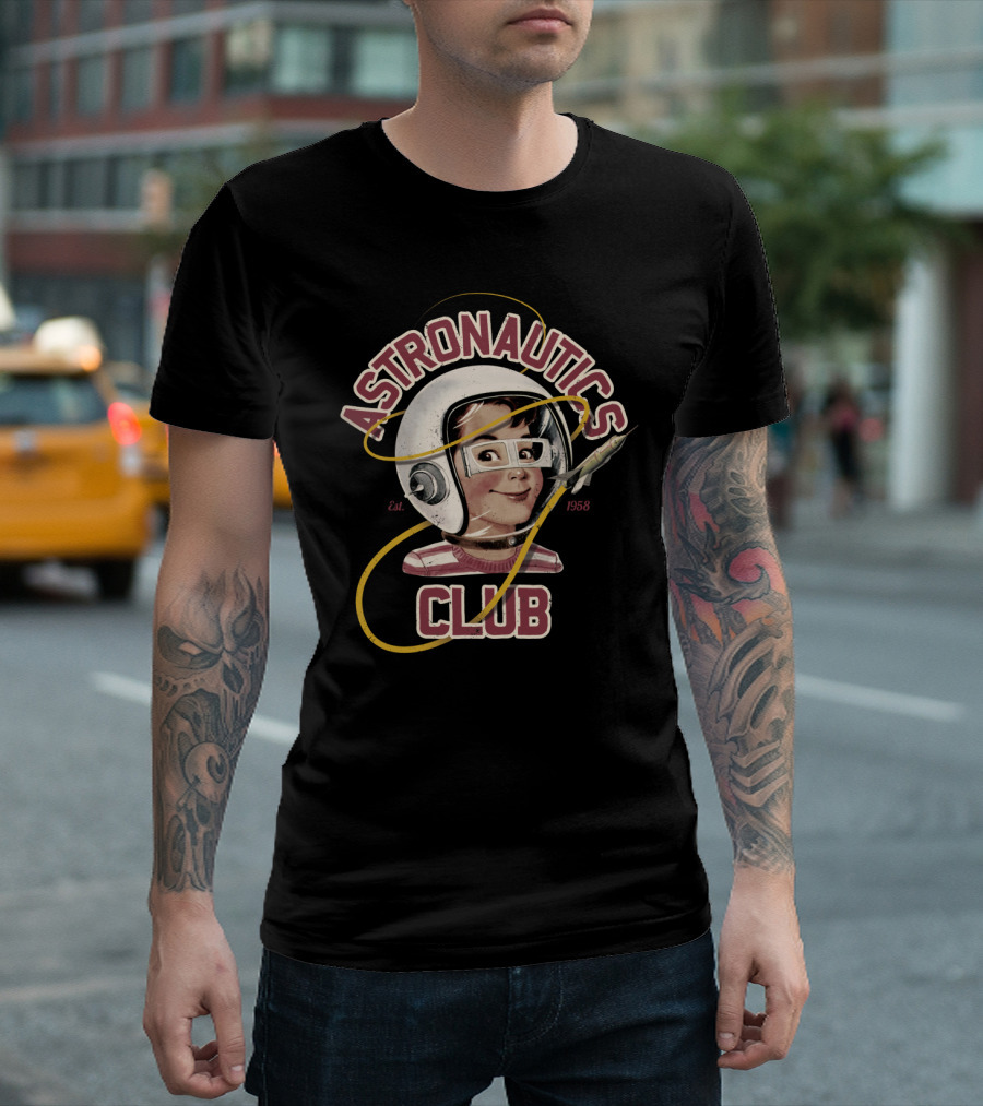 Astronautics Club Est 1958 Vintage Space Kid Helmet Rocket T-Shirt
