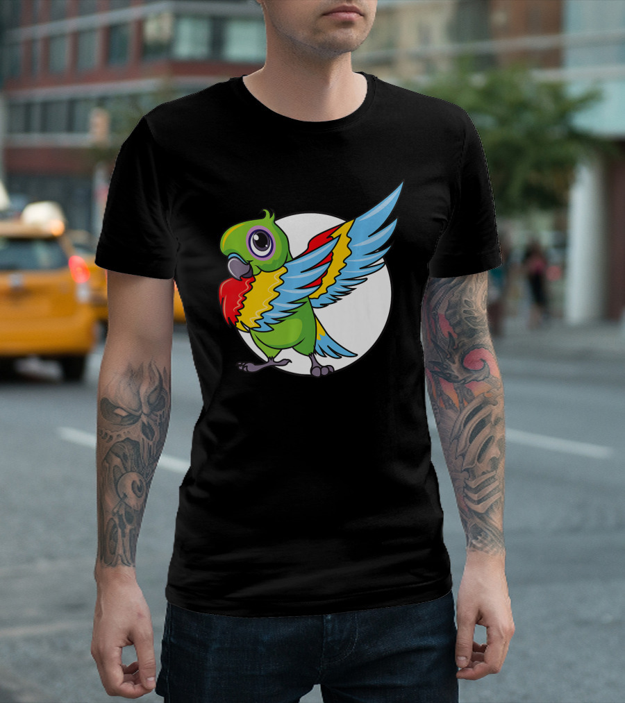 Cute Dabbing Great Green Macaw Parrot Colorful Wings T-Shirt