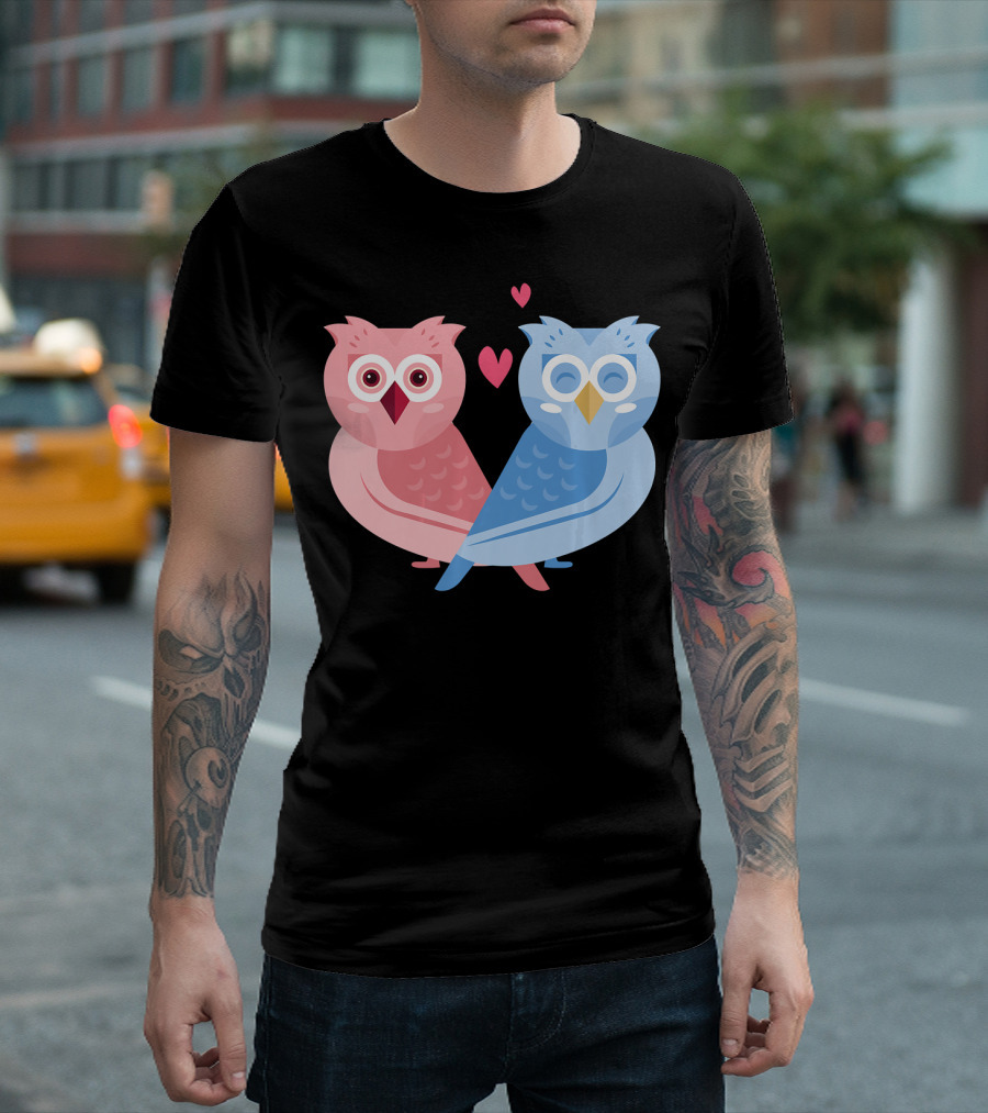 Cute Owls Birds in Love Couple with Hearts T-Shirt