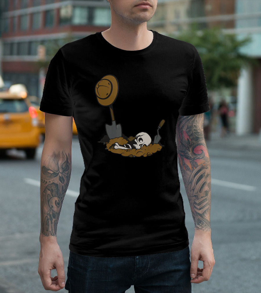 Funny Skull Archaeology Digging Scene T-Shirt