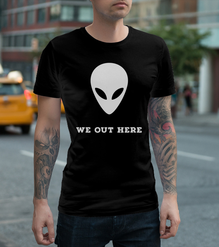Alien We Out Here Area 51 Fun Extraterrestrial Iconic Head T-Shirt