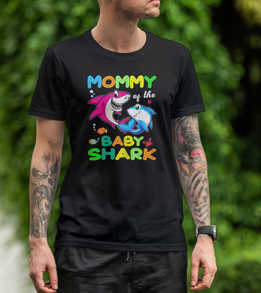 Mommy Of The Baby Shark Funny Birthday Family T-Shirt