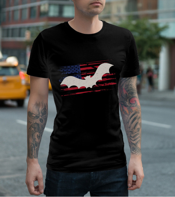 Bat Silhouette With US American Flag Background T-Shirt