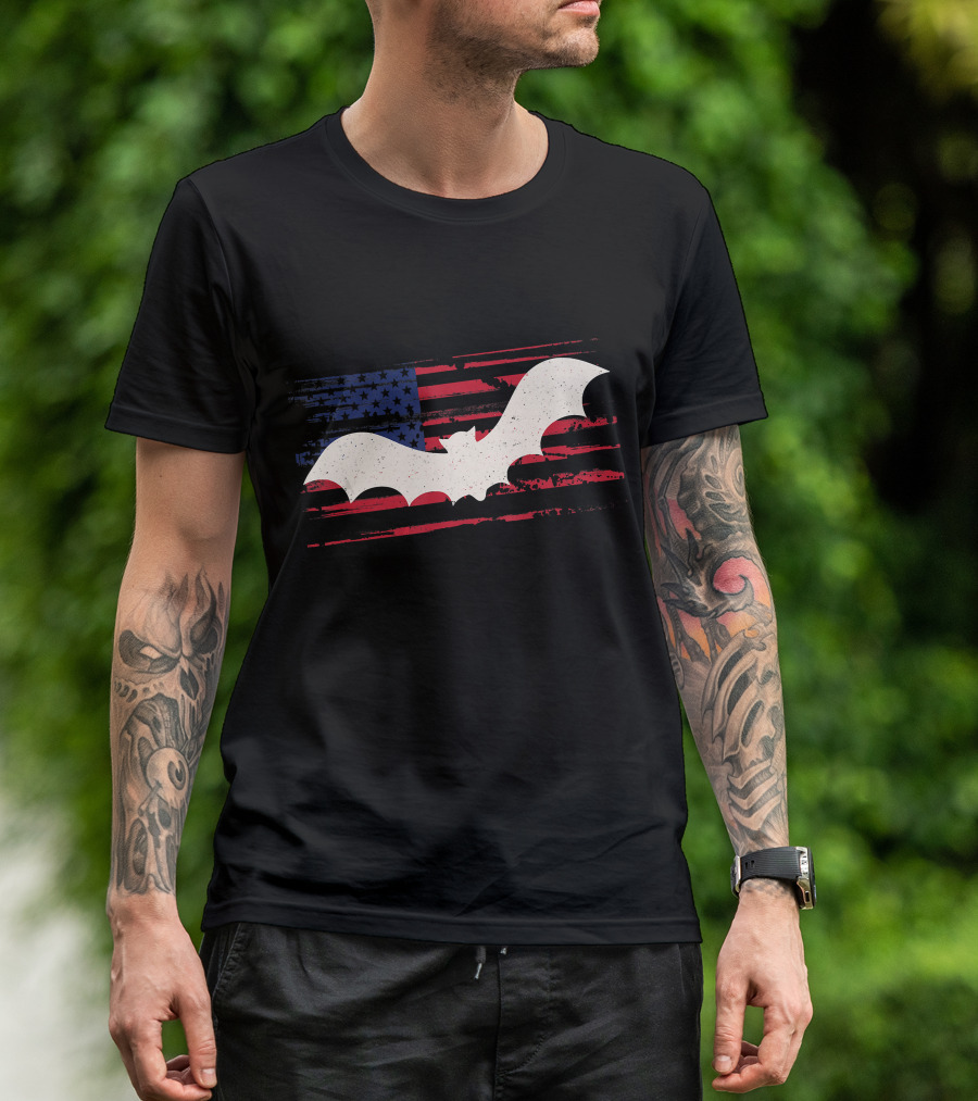 Bat Silhouette With US American Flag Background T-Shirt