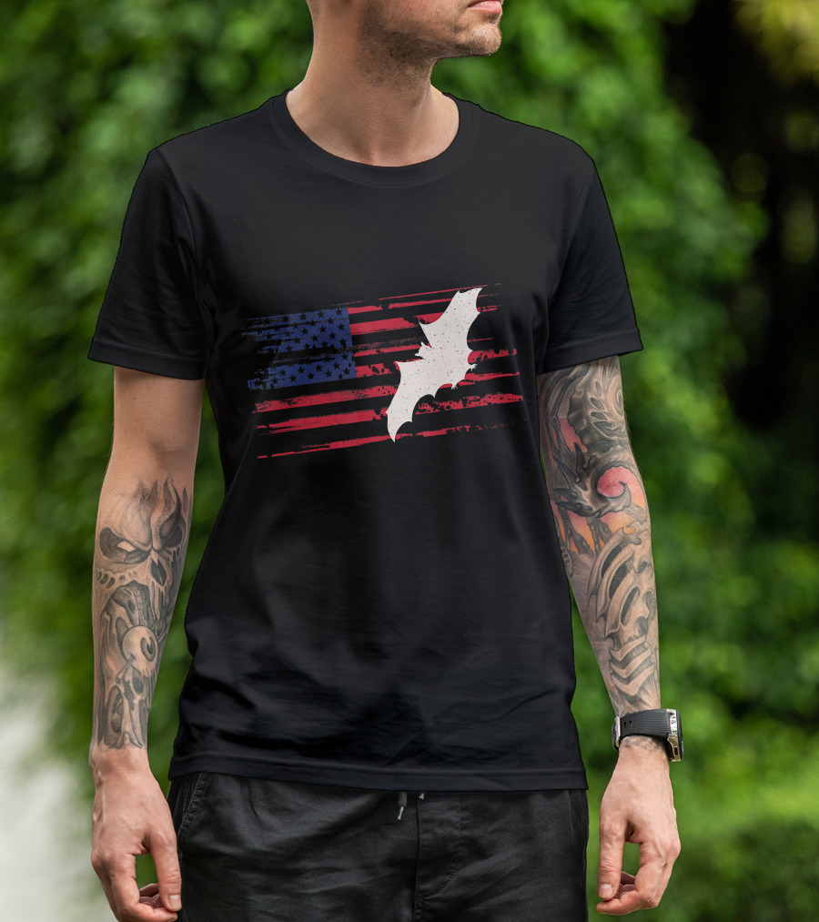 US American Flag Bat Silhouette Patriotic Flying Animal T-Shirt