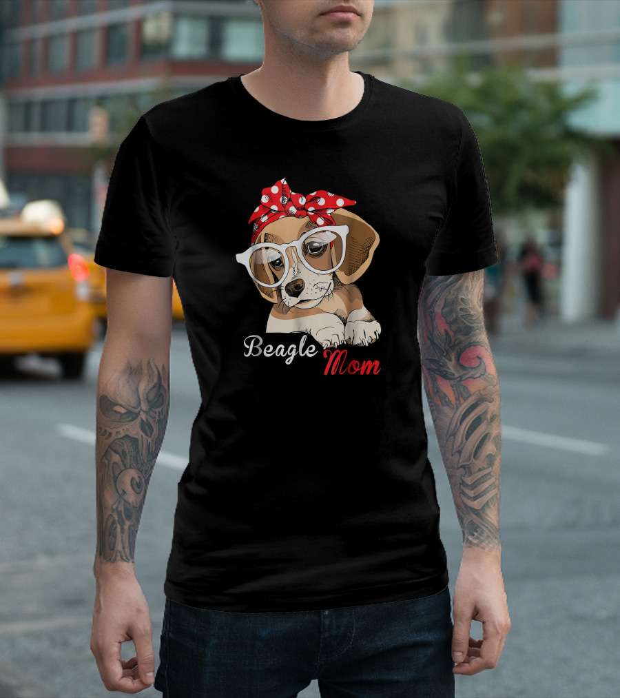 Beagle Mom Cute Beagle Dog With Glasses And Red Polka Dot Bow T-Shirt