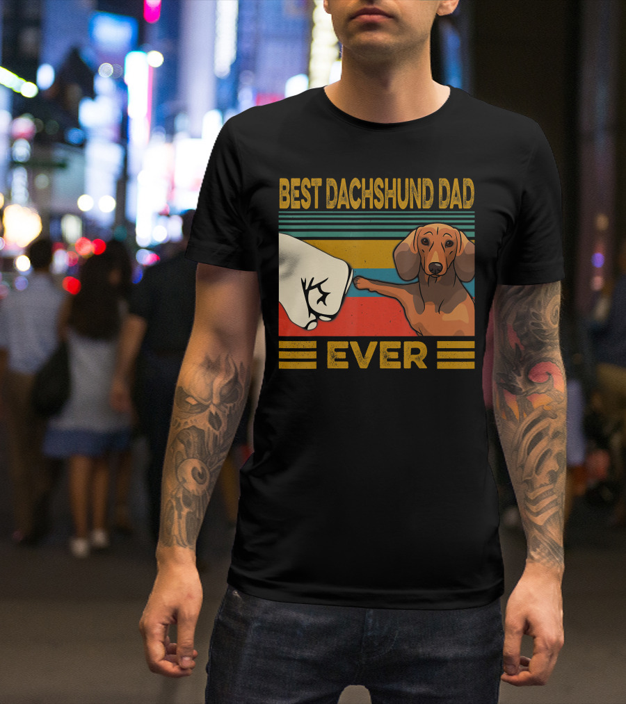 Best Dachshund Dad Ever Fist Bump Retro Stripes T-Shirt
