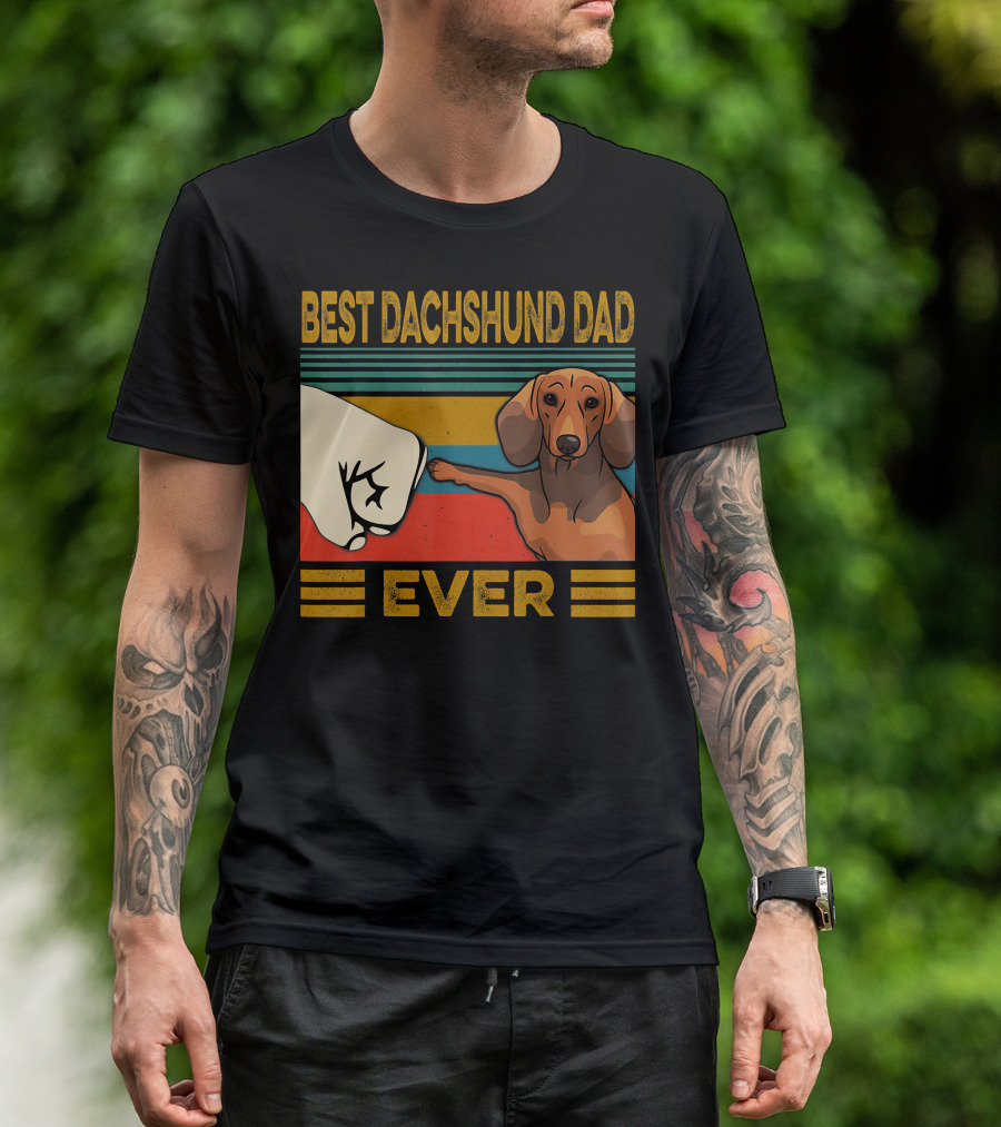 Best Dachshund Dad Ever Fist Bump Retro Stripes T-Shirt