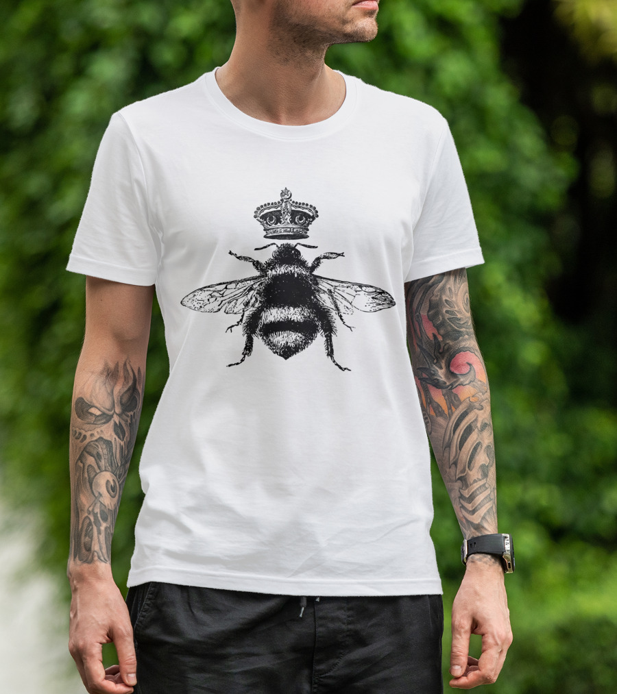 Queen Bee With Royal Crown Stylish Beekeeper T-Shirt