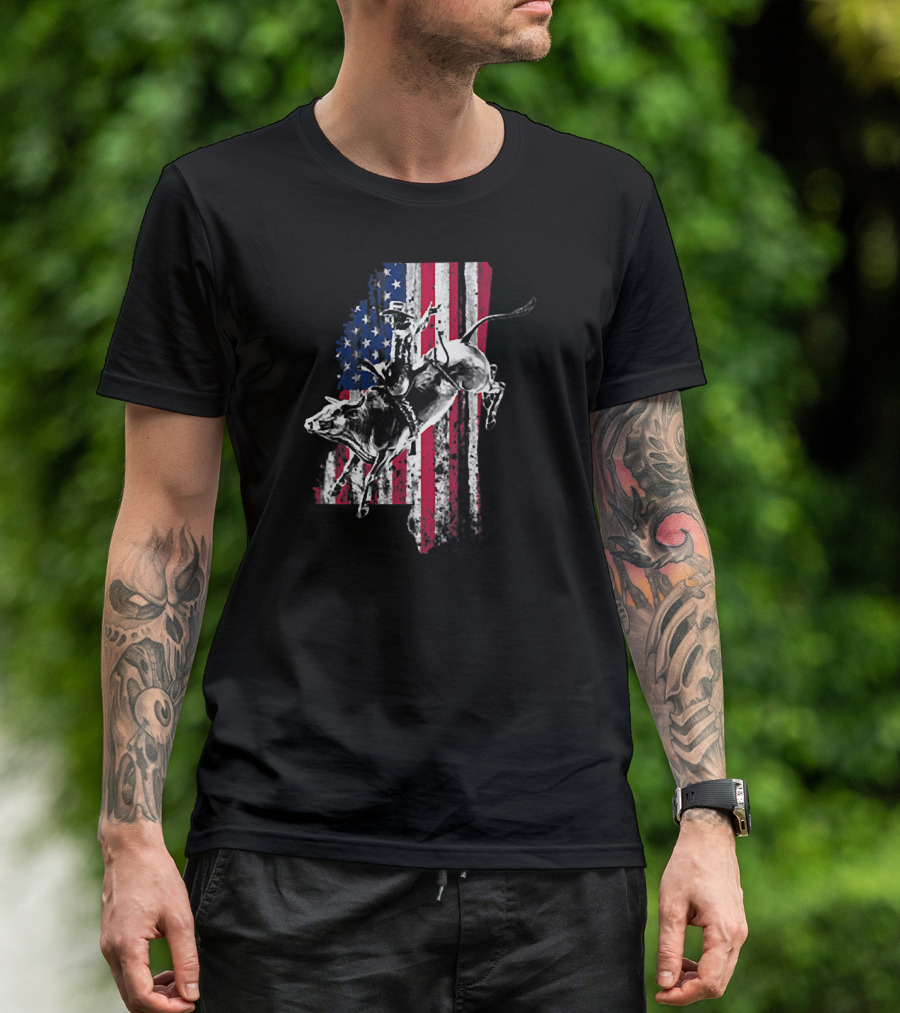Mississippi Rodeo Cowboy Bull Rider With USA Flag T-Shirt
