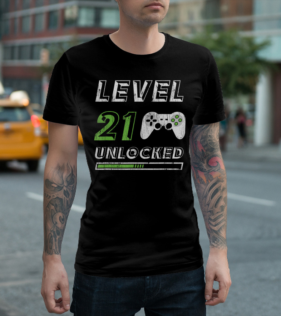 Level 21 Unlocked Video Game Controller Design 21 Year Old Gamer T-Shirt