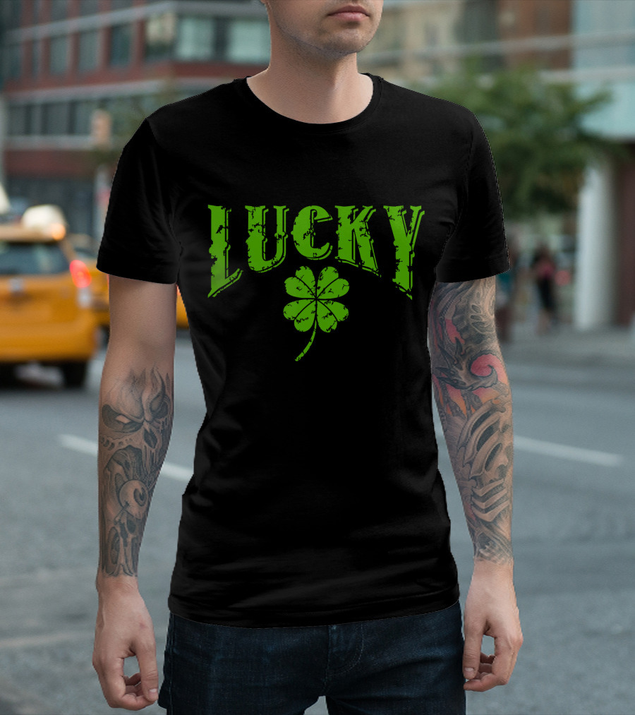 Vintage Lucky Four Leaf Clover Lucky St Paddy's Day T-Shirt