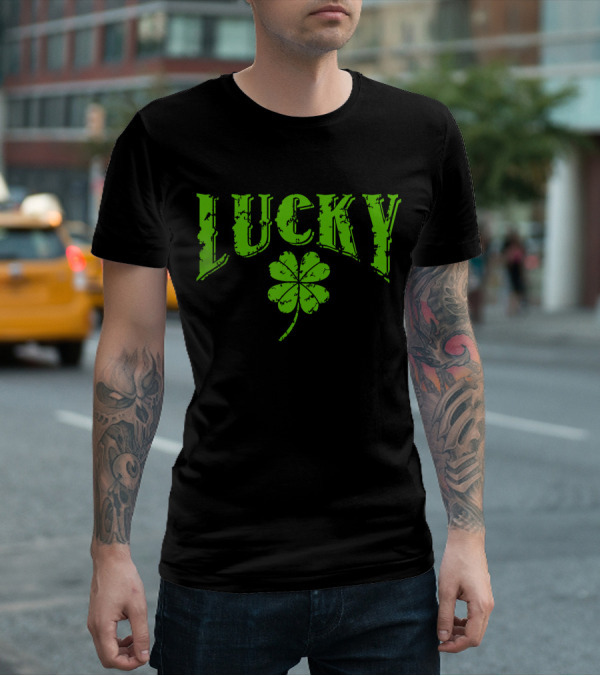 Vintage Lucky Four Leaf Clover Lucky St Paddy's Day T-Shirt