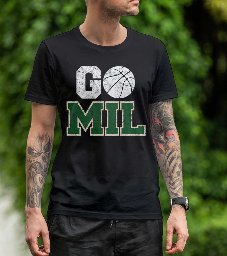 Go MIL Milwaukee Wisconsin City Basketball Vintage T-Shirt