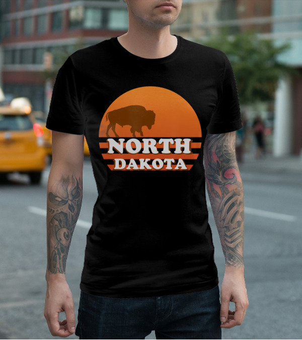 Vintage Sunset North Dakota 70s 80s Retro Buffalo T-Shirt