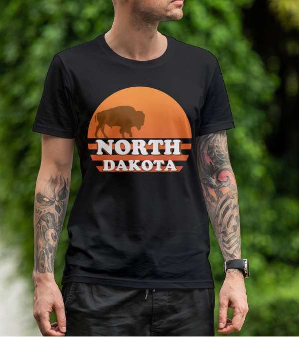 Vintage Sunset North Dakota 70s 80s Retro Buffalo T-Shirt