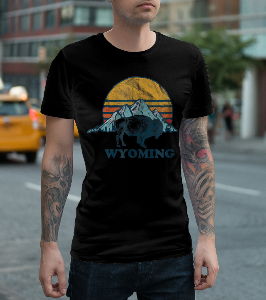 Vintage Wyoming Sunset Buffalo and Mountains T-Shirt