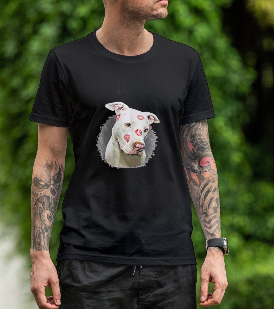 Pitbull Mom With Cute Lipstick Kiss Marks T-Shirt