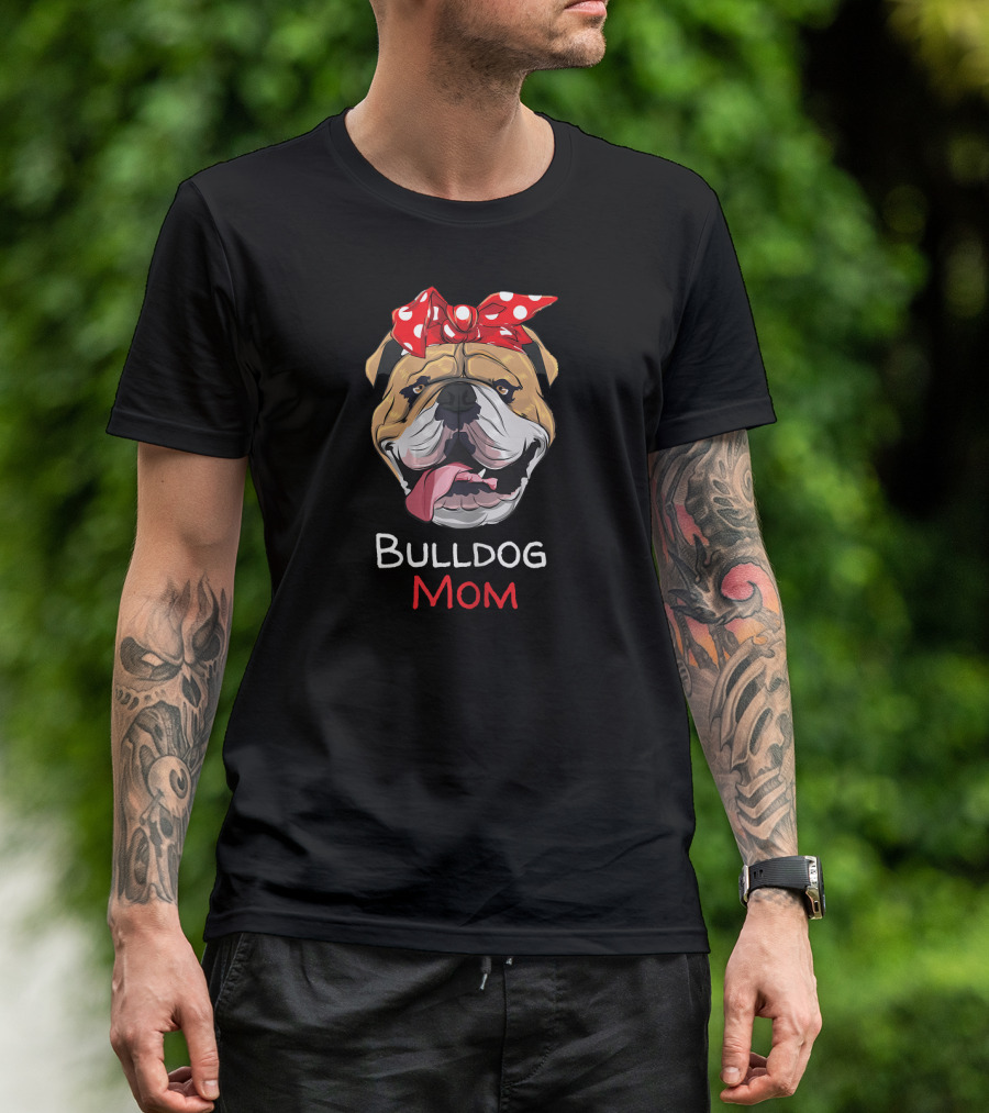 Bulldog Mom Funny English Bulldog With Red Polka Dot Bow T-Shirt