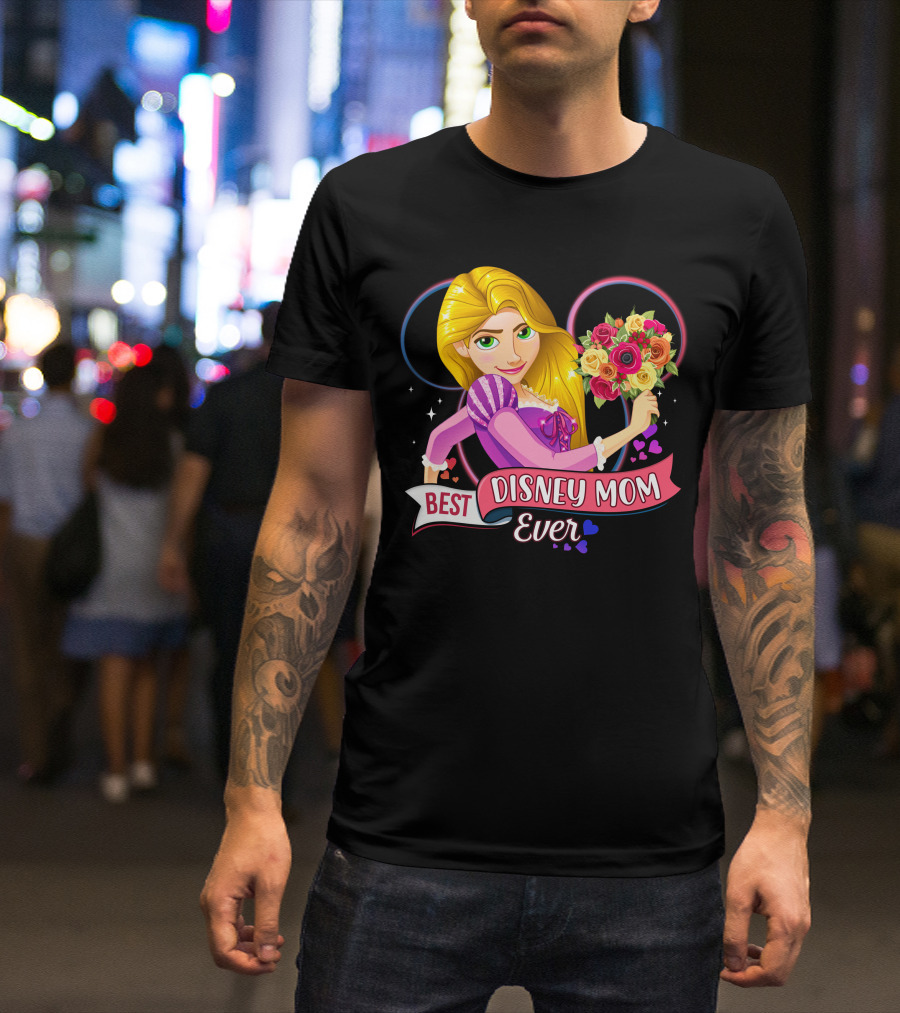 Best Disney Mom Ever Disney Rapunzel Holding Bouquet T-Shirt