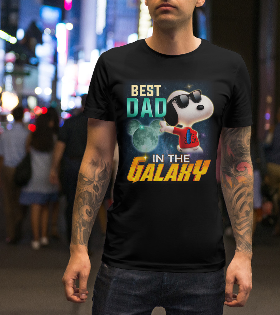 BEST DAD IN THE GALAXY SNOOPY E COOL T-Shirt