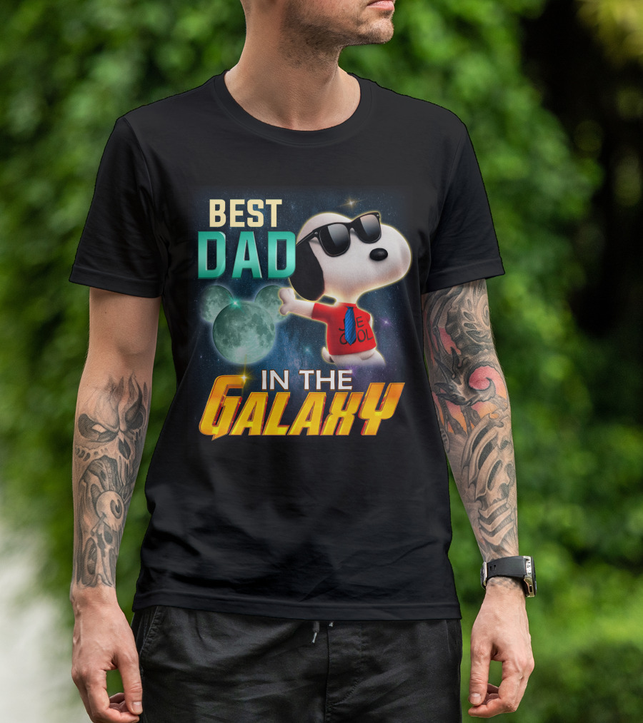 BEST DAD IN THE GALAXY SNOOPY E COOL T-Shirt