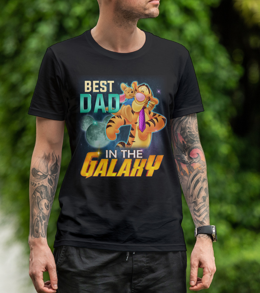 BEST DAD TIGGER IN THE GALAXY T-Shirt