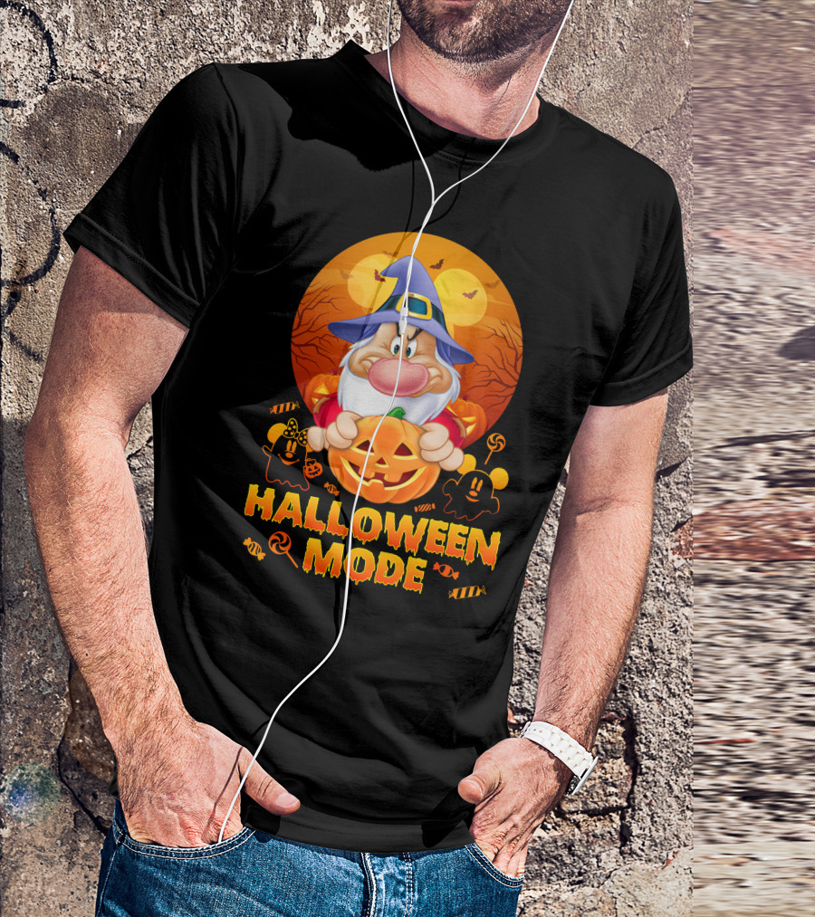 Grumpy Halloween Mode Pumpkin Wizard Theme T-Shirt