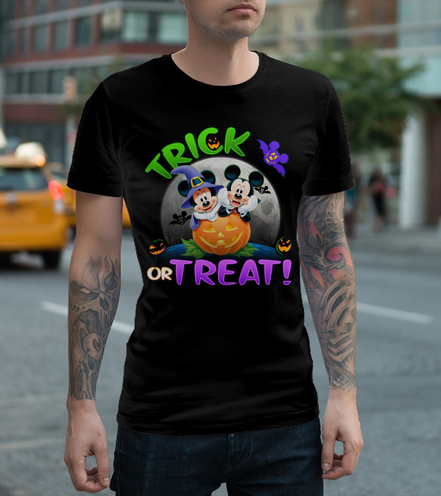 Trick Or Treat Mickey And Minnie Halloween Jack-O'-Lantern Moon T-Shirt