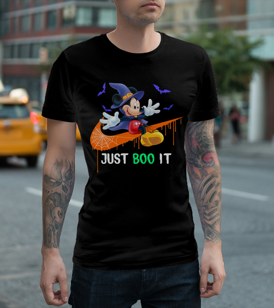 Mickey Halloween Just Boo It Magic Bats Wizard Hat T-Shirt