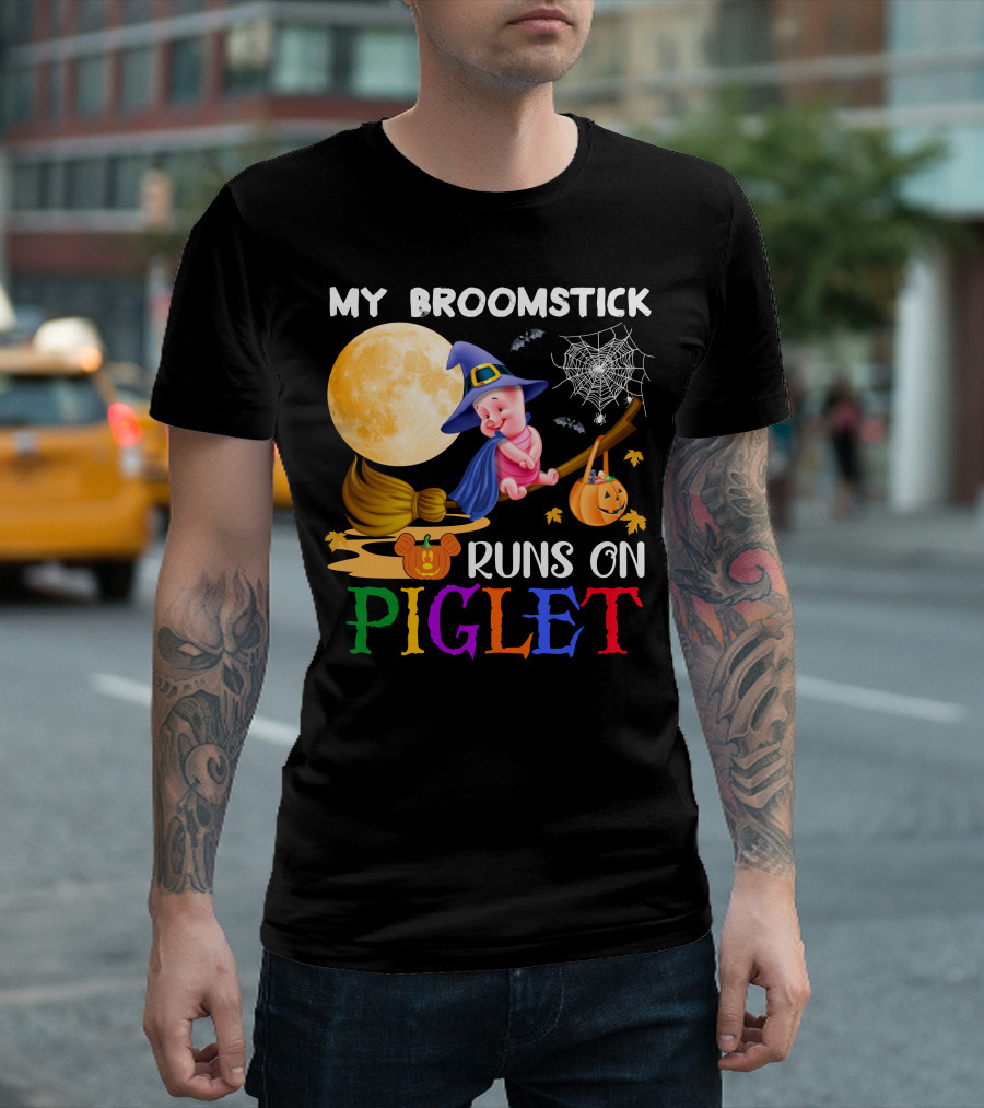 My Broomstick Runs On Piglet Halloween Wizard Moon Pumpkin T-Shirt