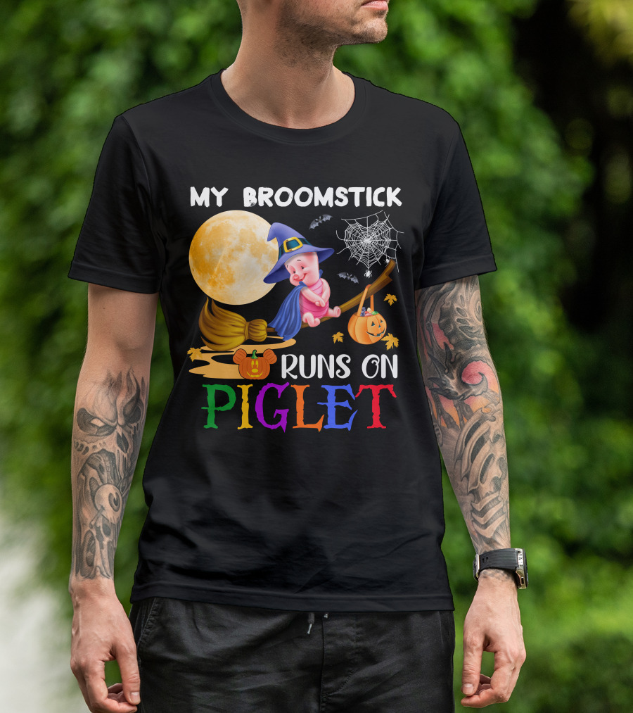 My Broomstick Runs On Piglet Halloween Wizard Moon Pumpkin T-Shirt