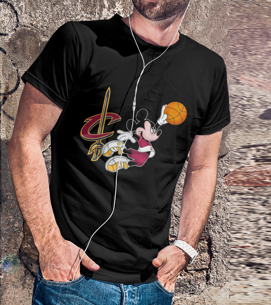 Cleveland Cavaliers Mickey Basketball Dunk T-Shirt