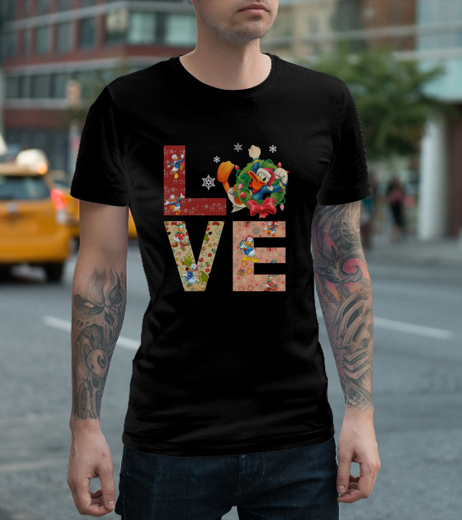 Love Donald Duck Christmas Wreath Snowflakes T-Shirt
