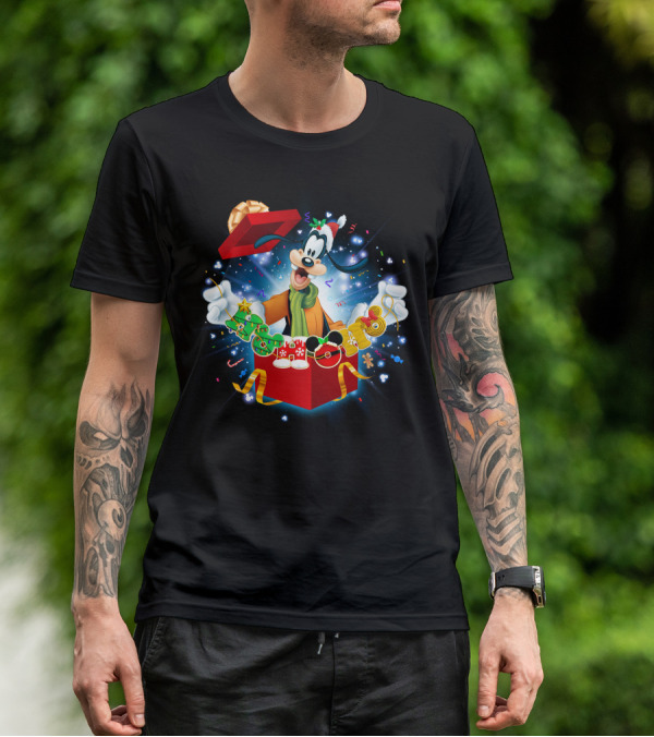 Goofy Christmas Gift Box With Mickey Mouse Ornaments T-Shirt
