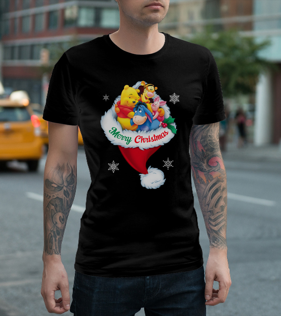 Winnie The Pooh Merry Christmas Santa Hat Snowflakes T-Shirt