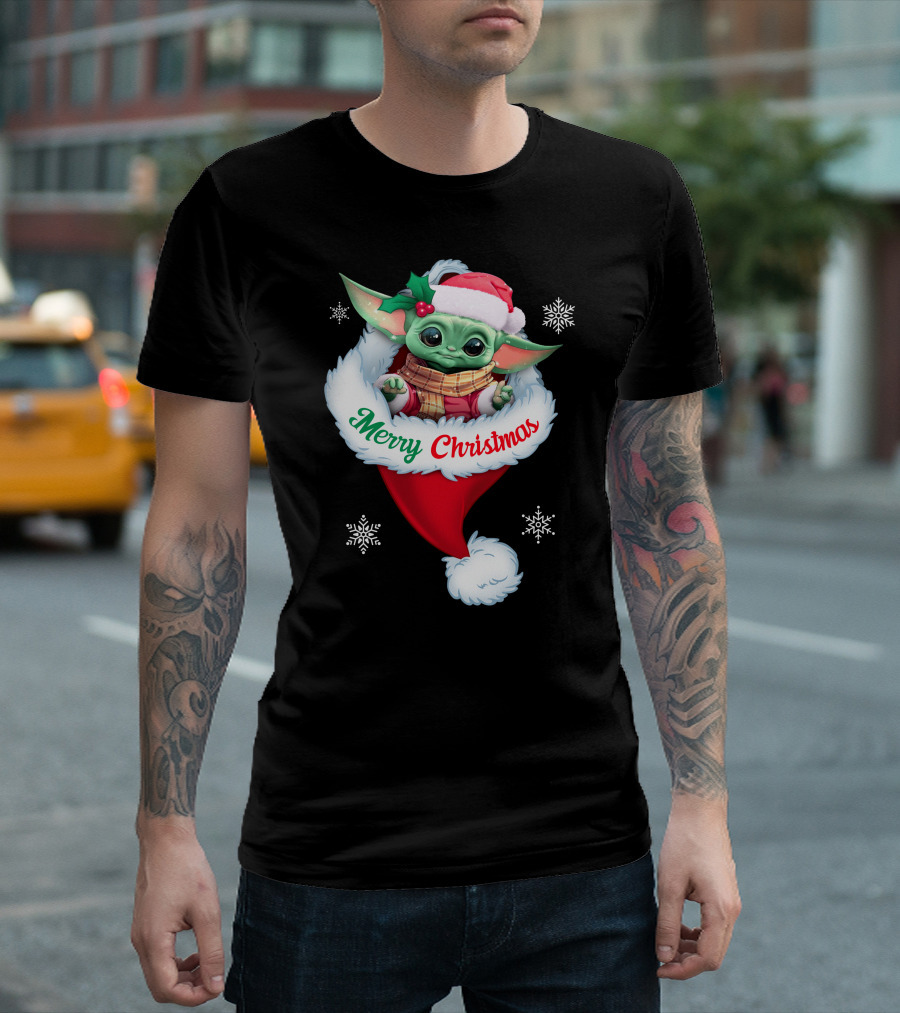 Merry Christmas Yoda Santa Hat Snowflakes T-Shirt