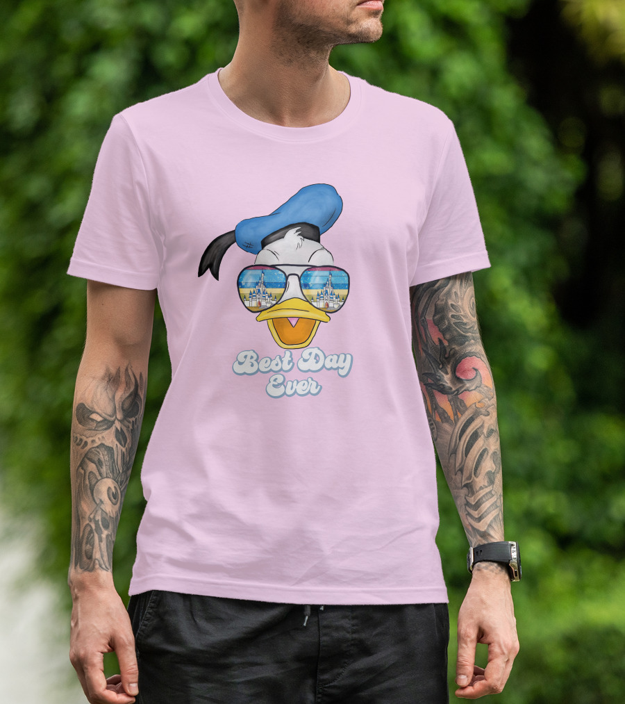 Donald Duck Best Day Ever Sunglasses And Castle T-Shirt