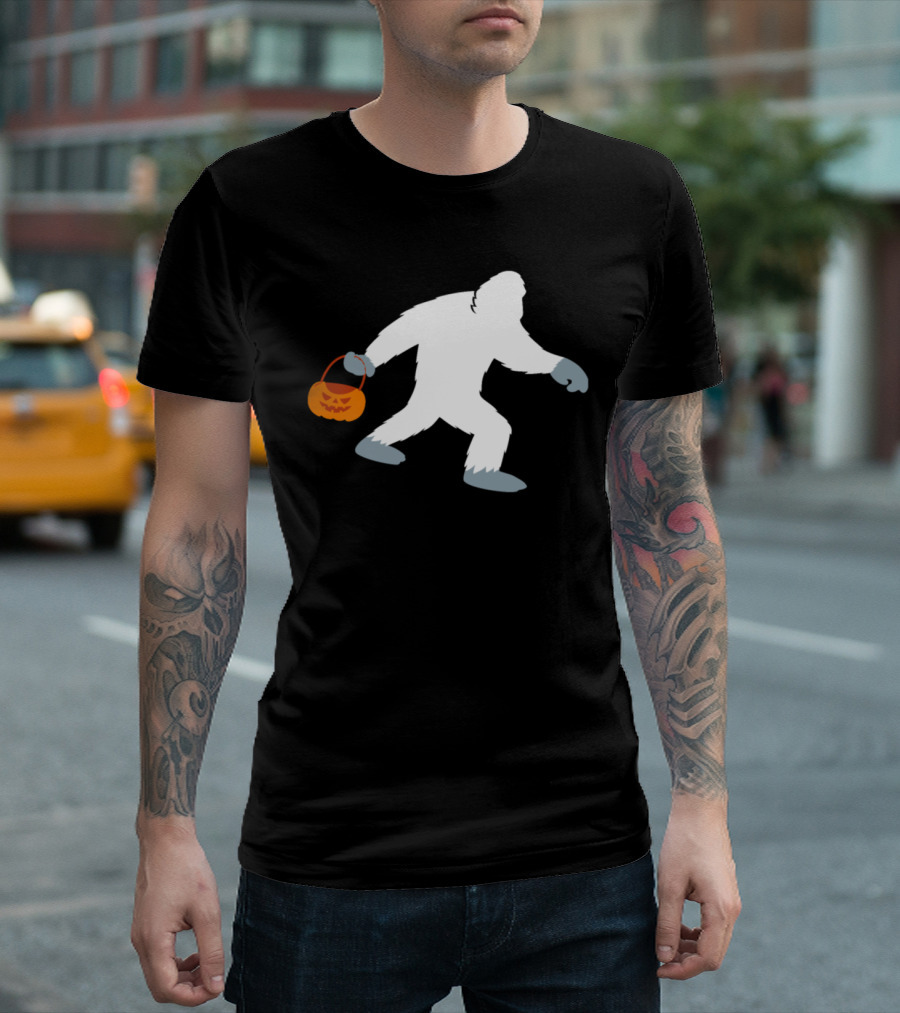 Bigfoot Sasquatch Pumpkin Halloween Costume Trick-or-Treat Kids T-Shirt