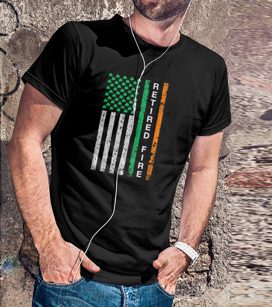 Mens Retired Irish Firefighter Ireland Flag Shamrock Retired Fire T-Shirt