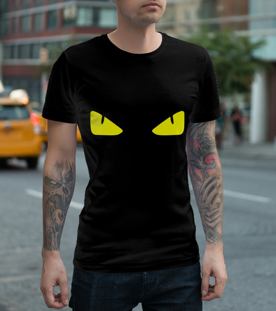 Black Panther Yellow Eyes Black Cat Look T-Shirt
