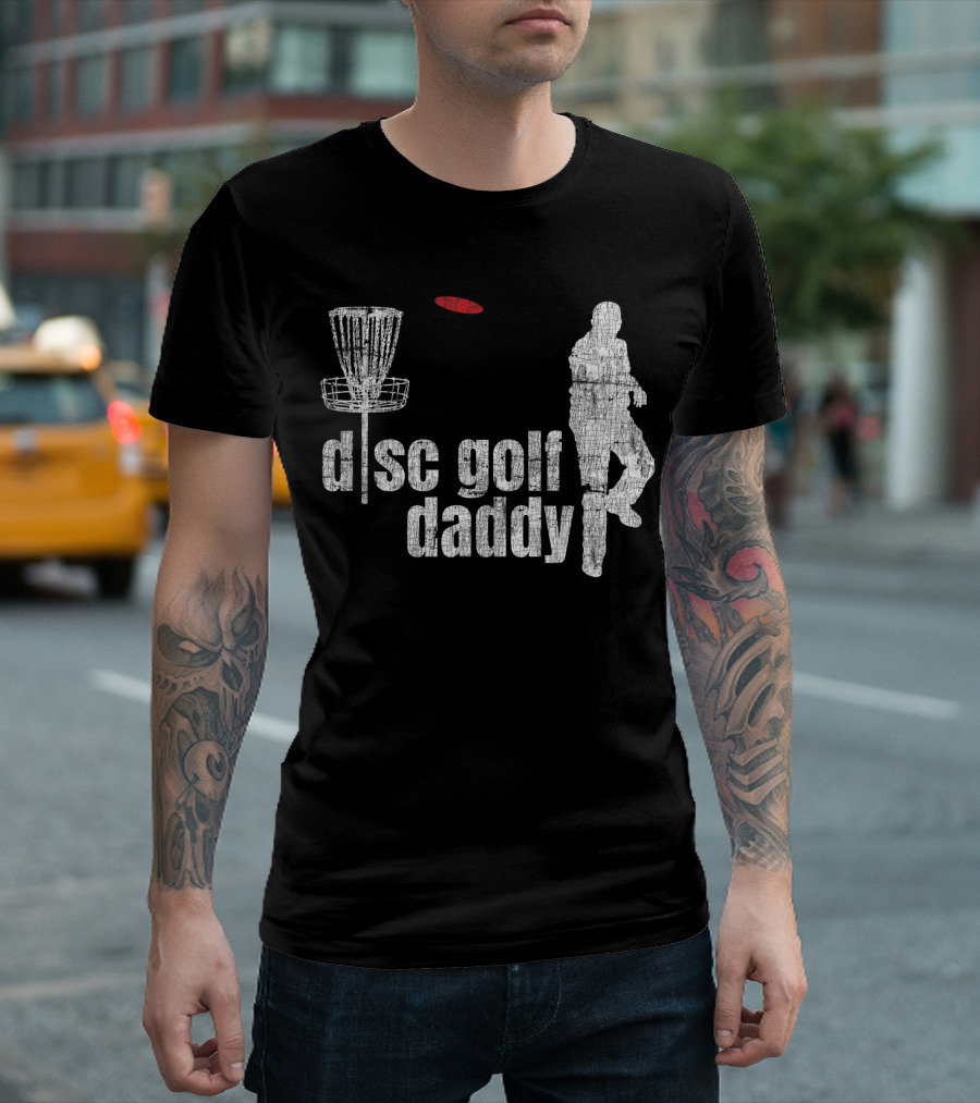 Disc Golf Daddy Frolf Player With Basket And Red Disc T-Shirt