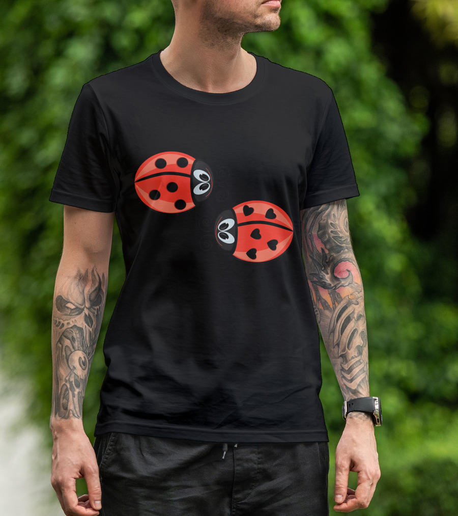 Cool Ladybug Cartoon Style Cute Bug Pattern With Hearts And Dots T-Shirt